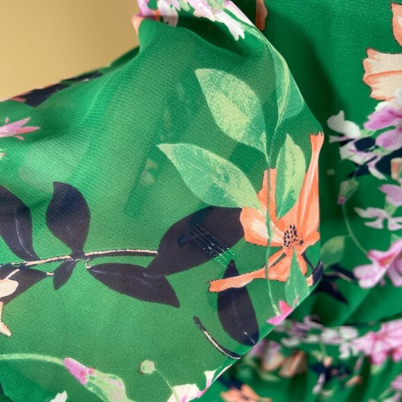 Eliza J Floral Faux Wrap Dress Green Flutter Sleeve Size 16 - Picture 6 of 9